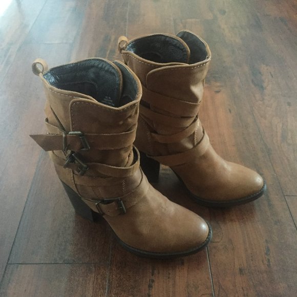 Steve Madden Yale Buckled Boots - Picture 6 of 13